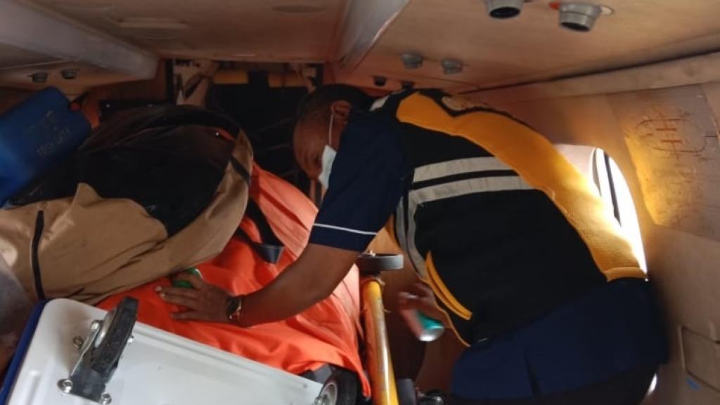 Desinseksi Helikopter Tujuan Australia Wilayah Kerja Bandar Udara Eltari Kupang