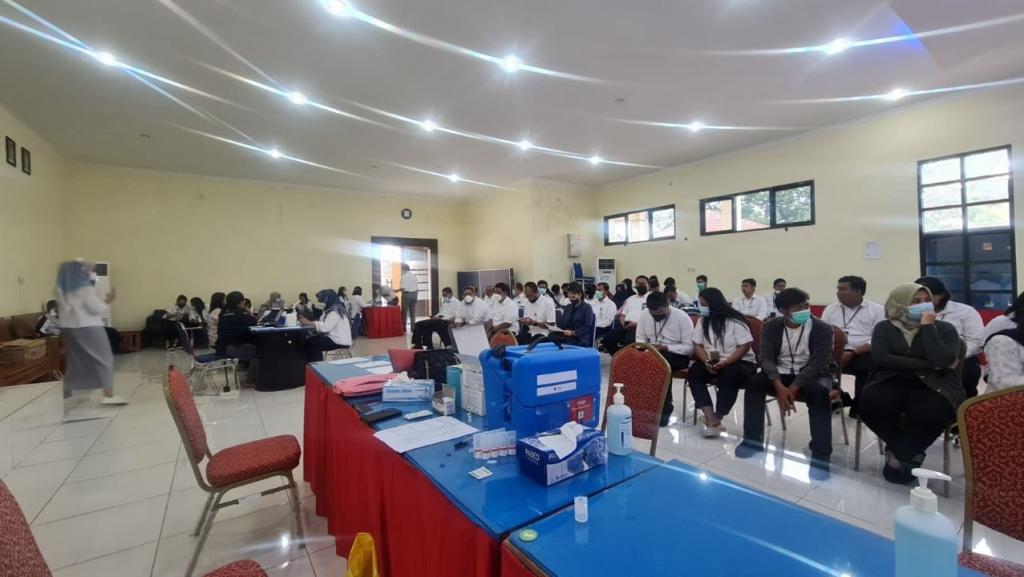 Kegiatan Pelayanan Vaksinasi Covid-19 dilakukan oleh Kantor Kesehatan Pelabuhan Kelas II Kupang berkerjasama dengan Badan Pengawasan Keuangan dan Pembangunan (BPKP) Provinsi Nusa Tenggara Timur