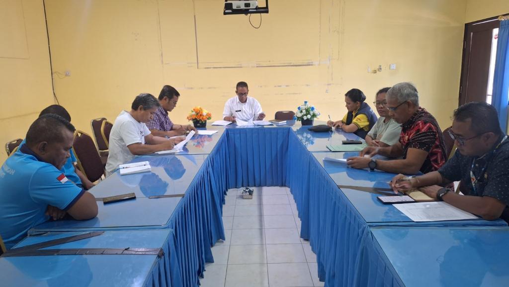Rapat Evaluasi Panitia HARHUBNAS Tingkat Provinsi NTT: BKK Kelas I Kupang Laporkan Keberhasilan Bidang Donor Darah dan Kesehatan