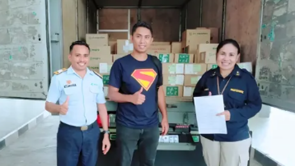Amankan Ekspor Logistik Kesehatan, BKK Kelas I Kupang Periksa Ketat Komoditas OMKABA di PLBN Mota'ain
