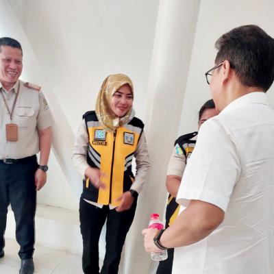 Penyambutan Menkes di Bandara El Tari Kupang