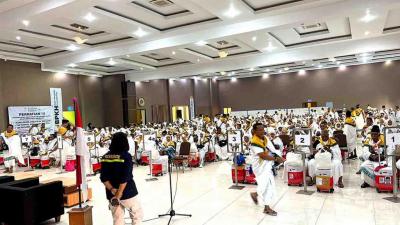 Pelepasan Calon Jemaah Haji asal NTT ke Tanah Suci di Embarkasi Surabaya