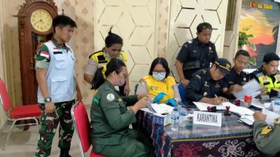 Pemeriksaan dan Pengawasan Faktor Resiko Pada Pesawat Tujuan Darwin Australia