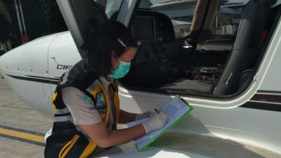 Kegiatan Pengawasan dan Pemeriksaan Pesawat Cirrus SR.20/N96706 dari Darwin, Australia