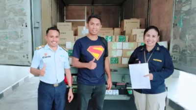Amankan Ekspor Logistik Kesehatan, BKK Kelas I Kupang Periksa Ketat Komoditas OMKABA di PLBN Mota'ain